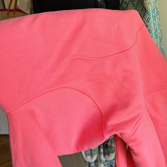 NWT lululemon loungeful cropped hoodie - Picture 5 of 5